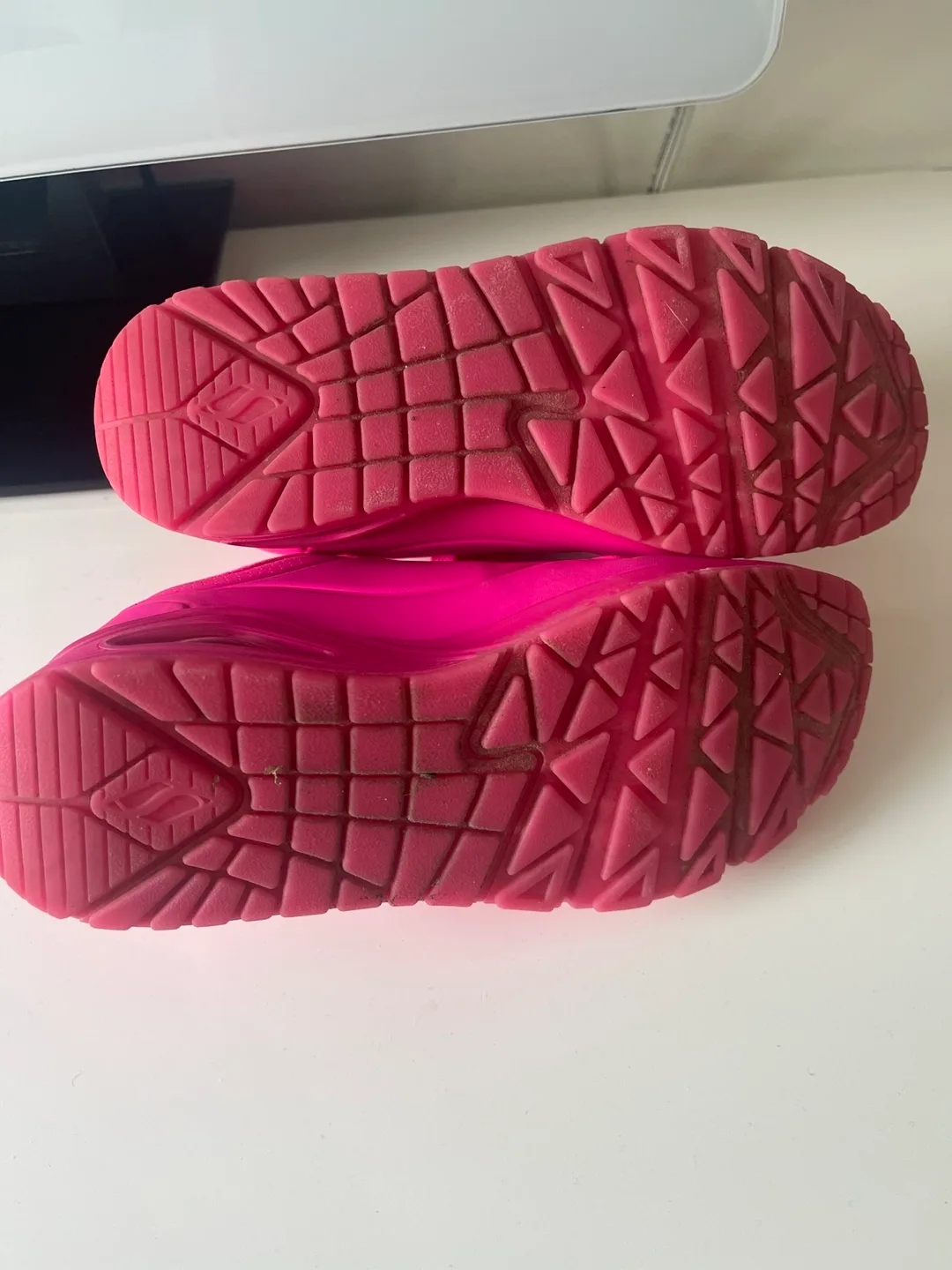 6.5 Skechers Hot Pink Women's Sneakers image indicator(6)