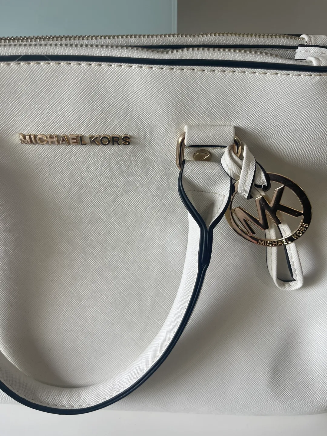 Michael Kors White Satchel purse image indicator(2)
