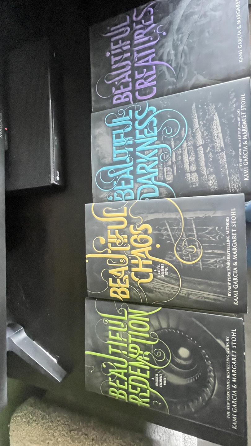 Beautiful Creatures Book Series by Kami Garcia & Margaret Stohl - photo 2