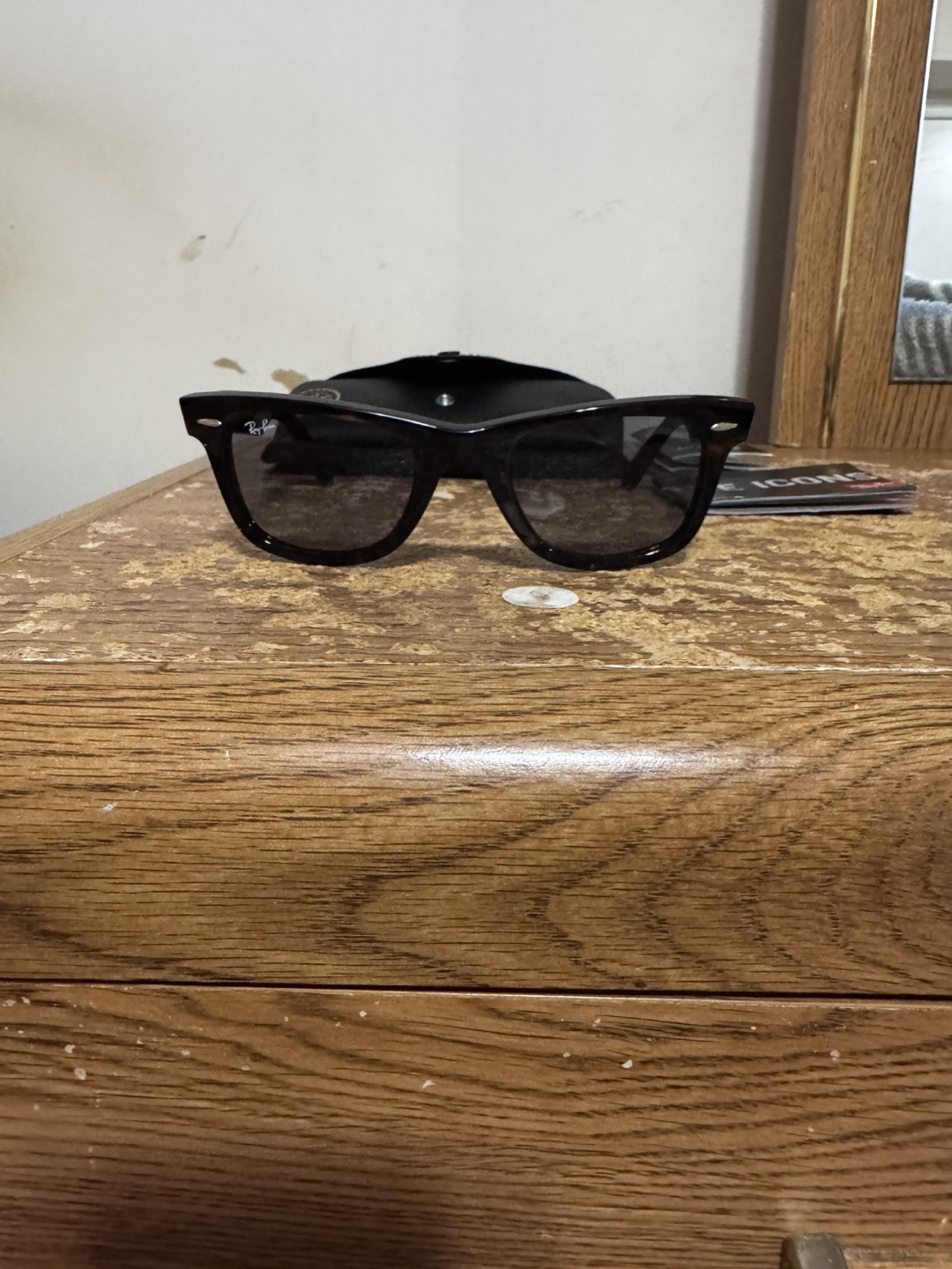 Ray-Ban Wayfarer Sunglasses RB2140