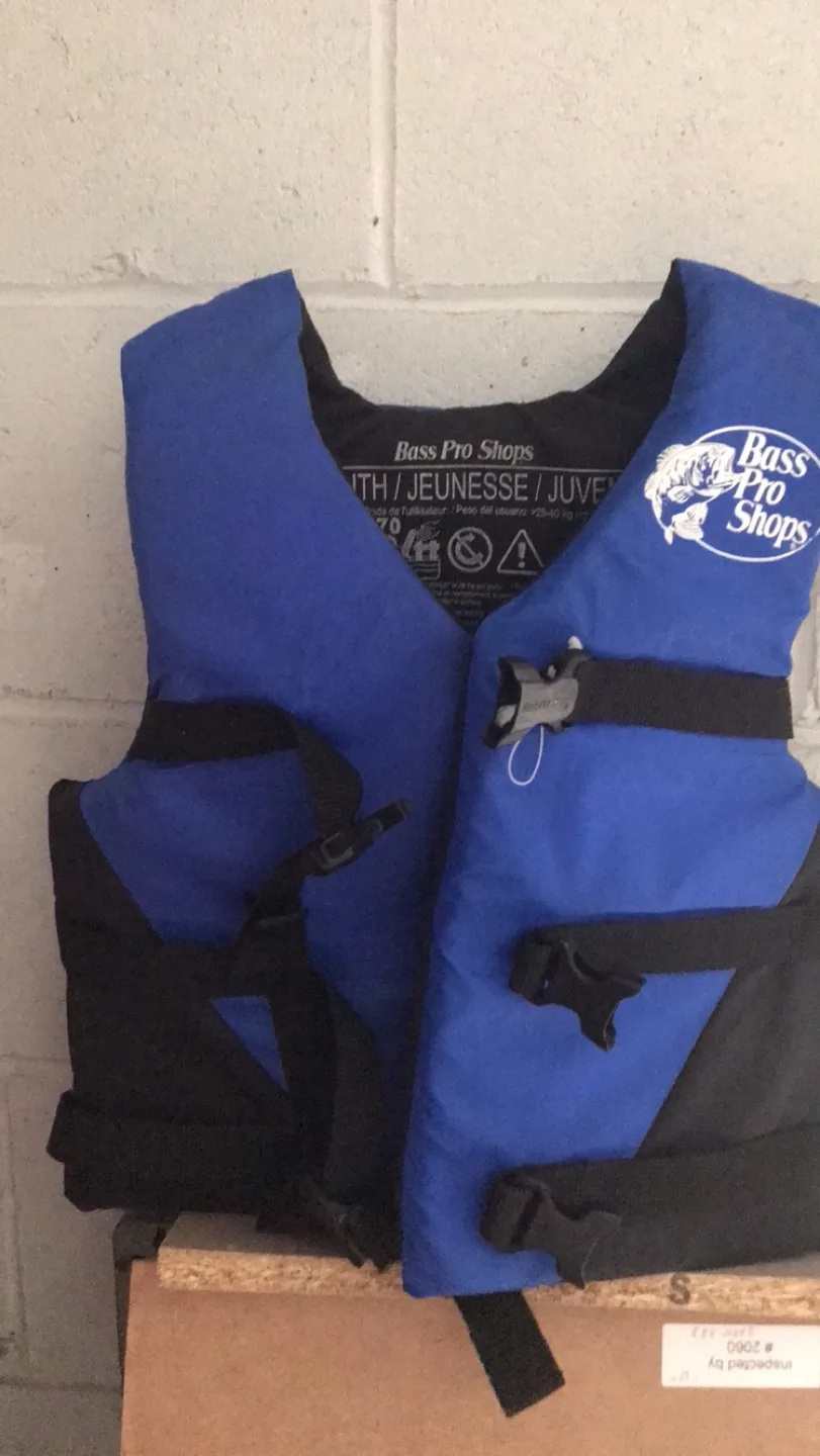 🇨🇦Bass Pro Shops Youth Life Jacket thumbnail