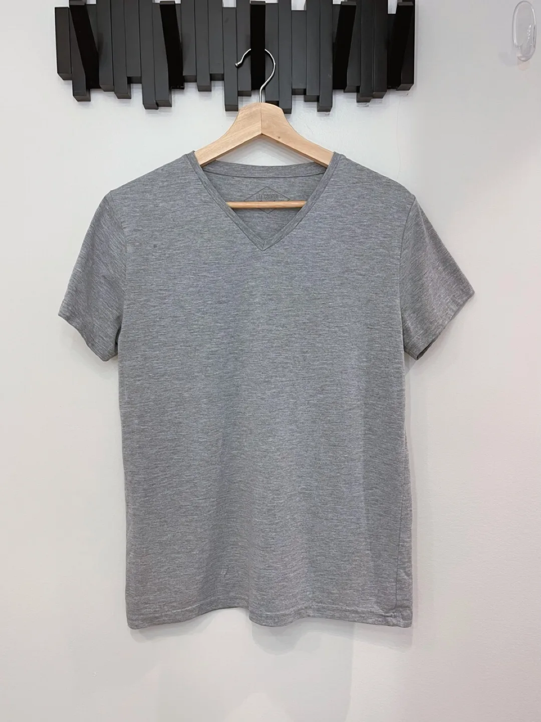 Lee Cooper Originals Grey V-Neck T-Shirt - Size L thumbnail