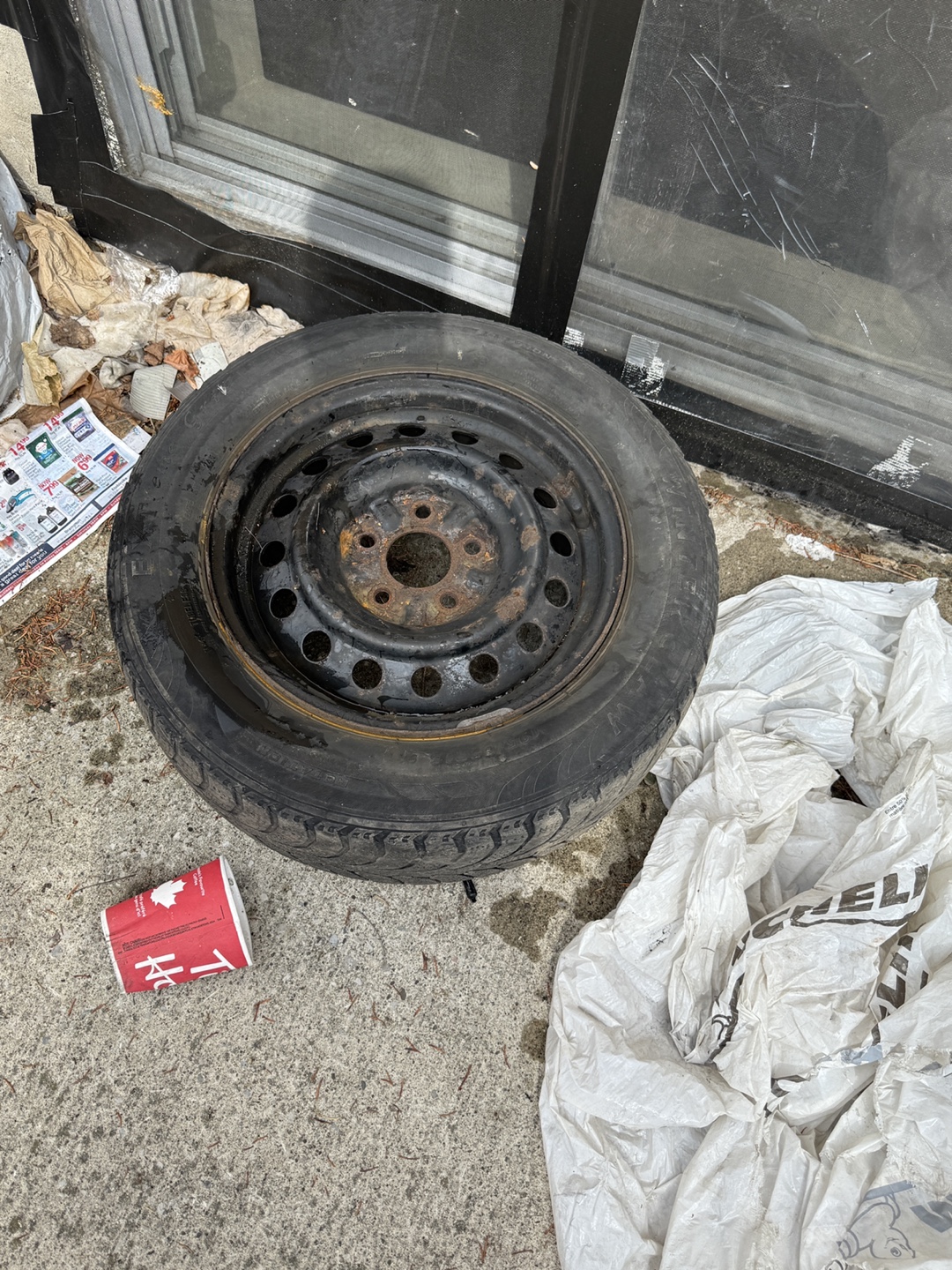 Set of 4 Used Car Tires - photo 2