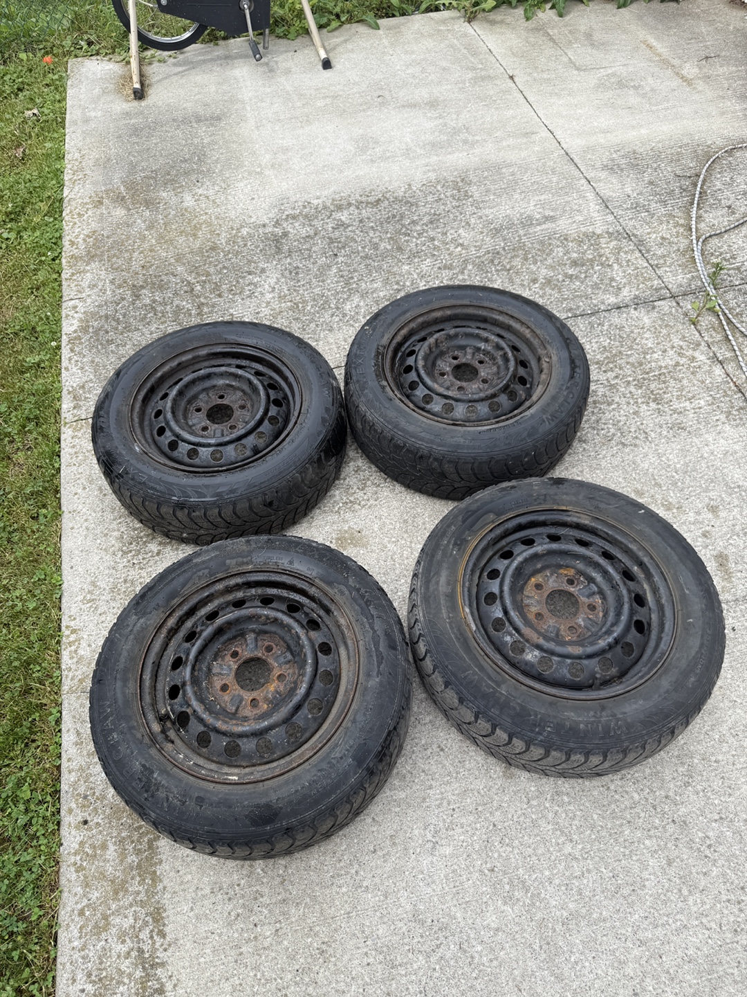 Set of 4 Used Car Tires