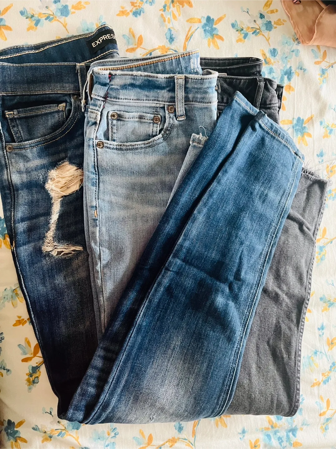 Assorted jeans thumbnail