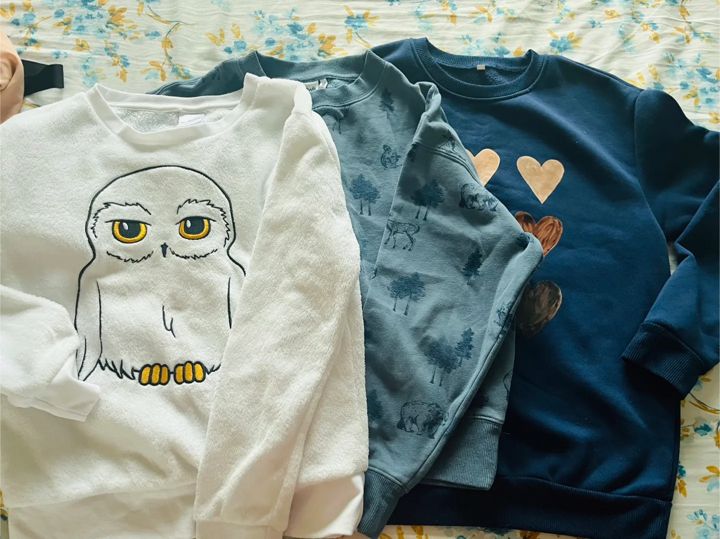 Assorted sweatshirts thumbnail
