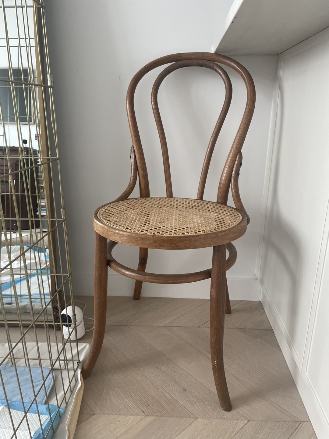French Bistro Wooden Chair - photo 2
