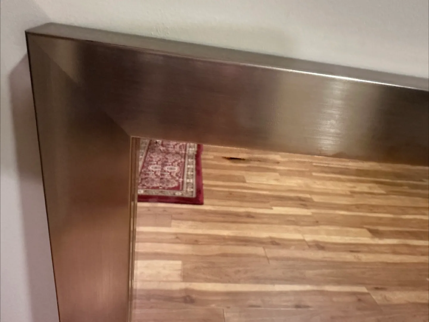 Silver Framed Wall Mirror image indicator(2)