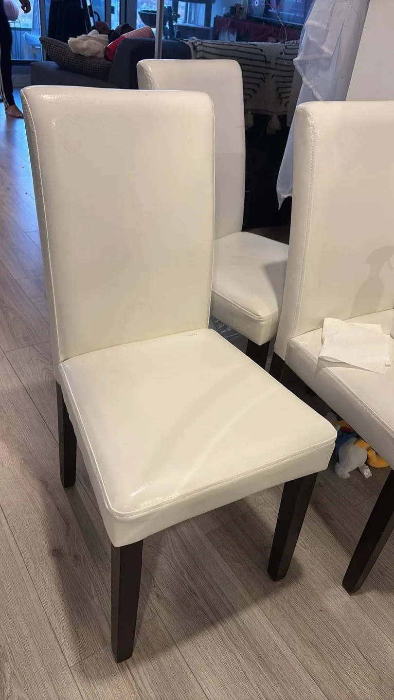 Glass Top Dining Table with 4 White Chairs image indicator(2)