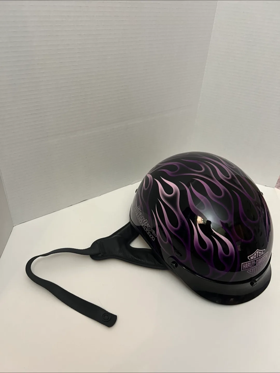 Genuine Harley-Davidson Purple Flame Motorcycle Helmet image indicator(3)