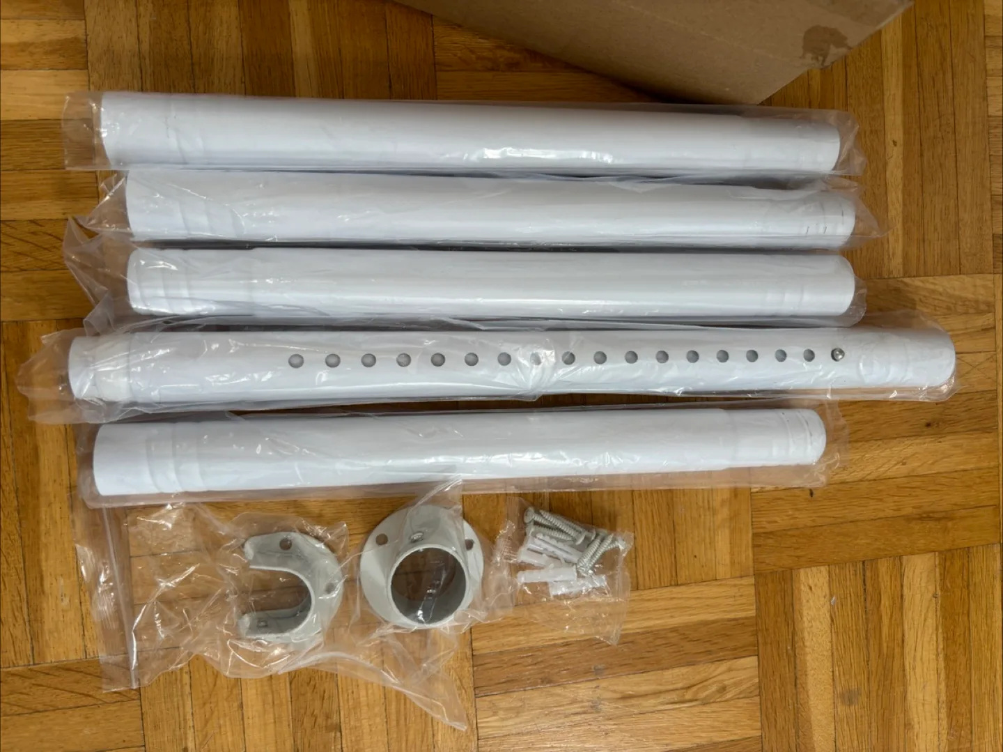 ⭐️New in Box�⭐️Adjustable Closet Rod (17-74 inch) thumbnail
