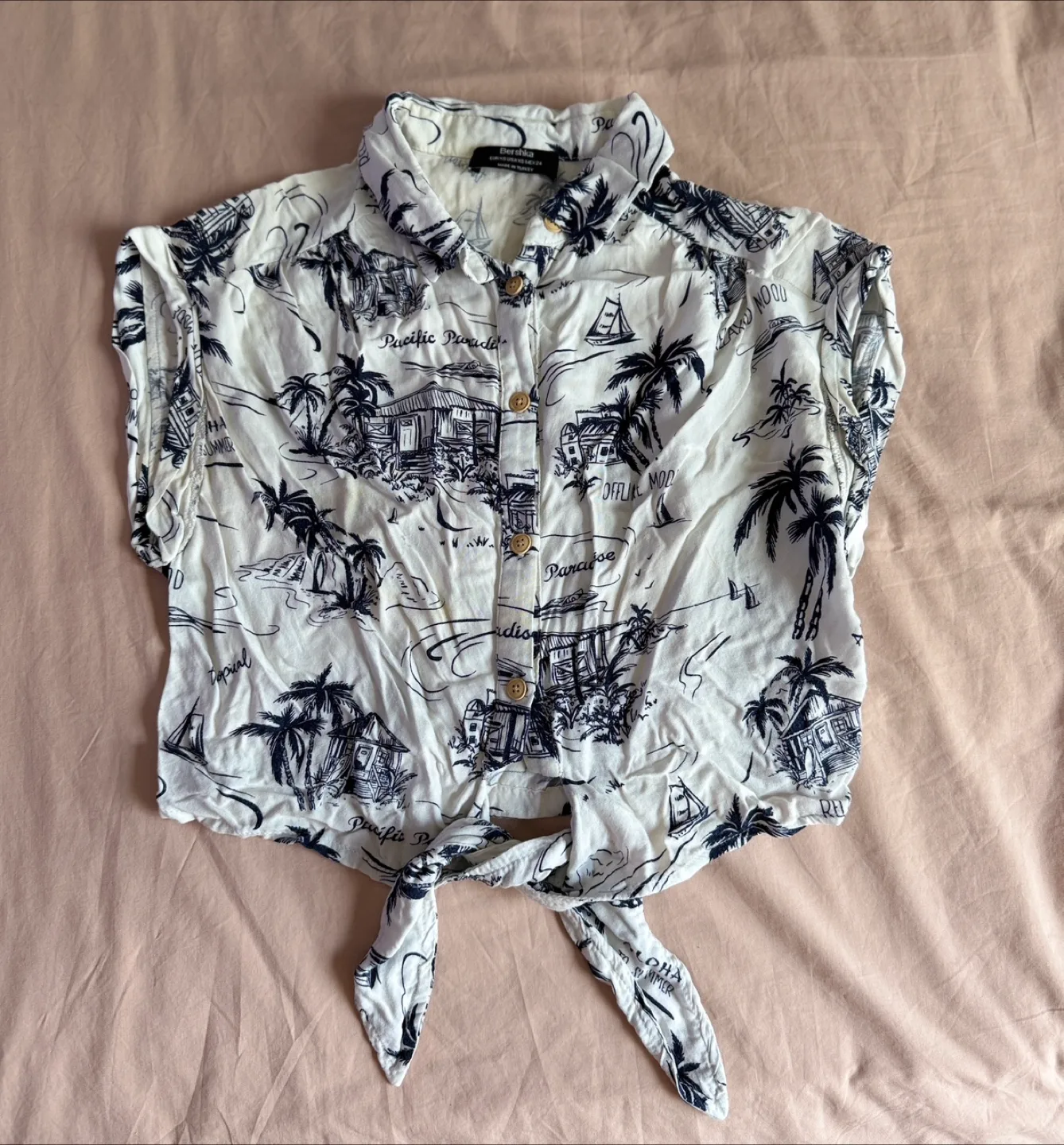 Bershka Patterned Tie-Front Top thumbnail