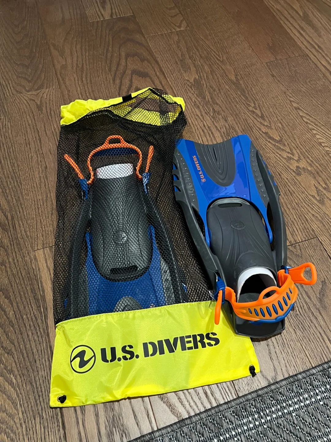 U.S. Divers Coral Adult Snorkel Fins - S/M x 3