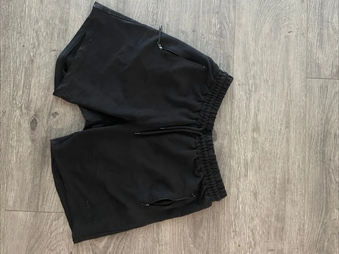 Take 10 Clothes for $10 image indicator(6)