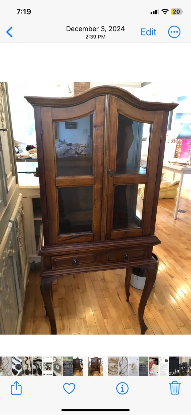 Wooden Display Cabinet thumbnail