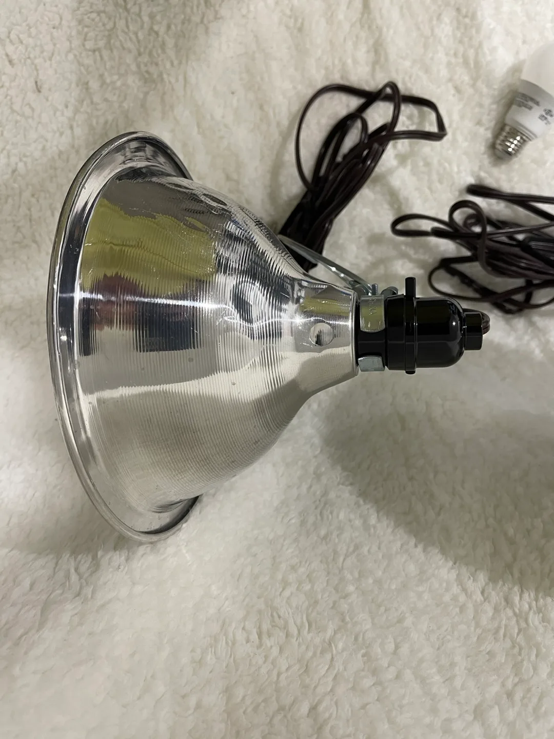 Two Clip-On Reflector Lamps image indicator(2)