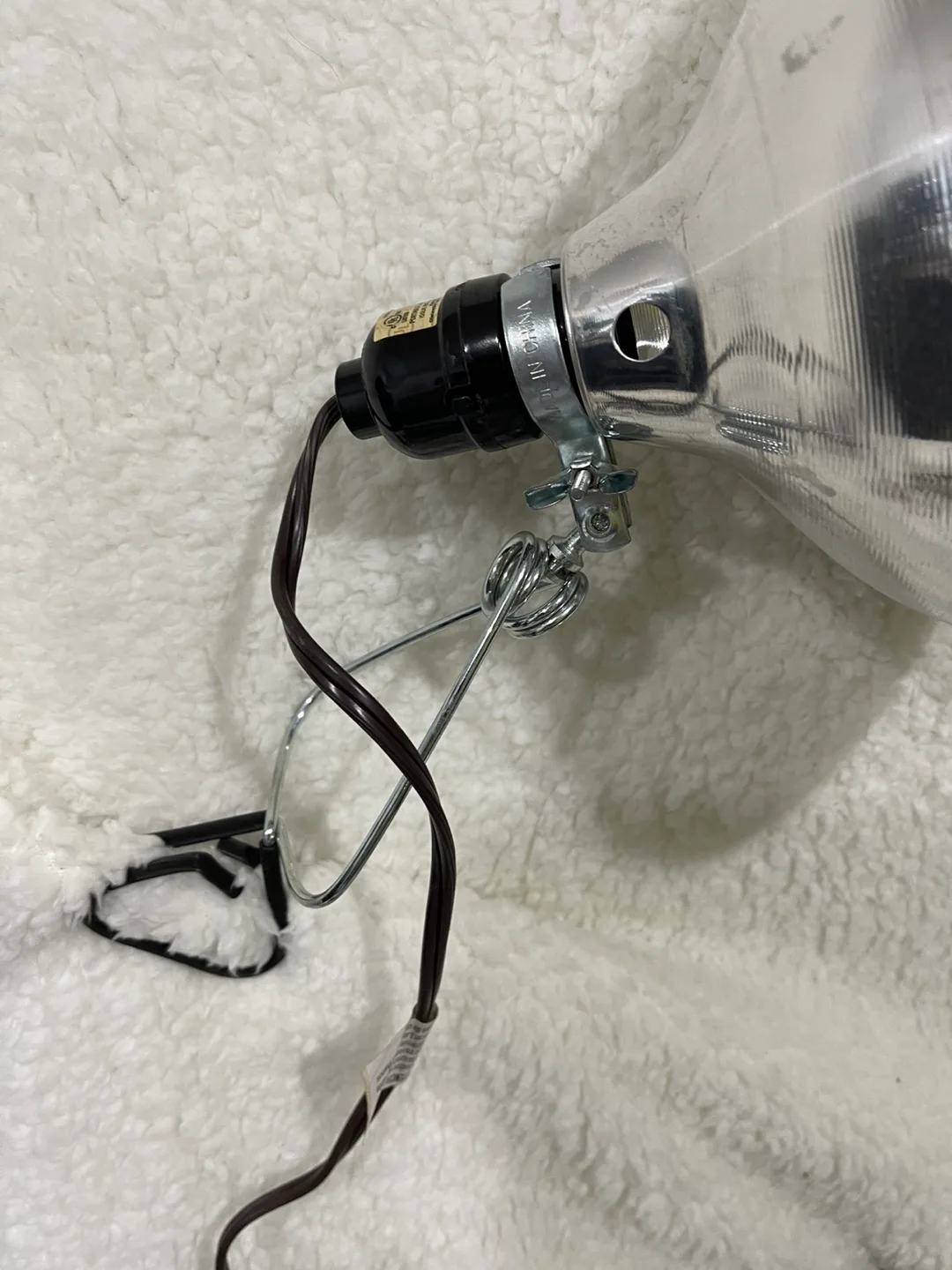 Two Clip-On Reflector Lamps image indicator(3)