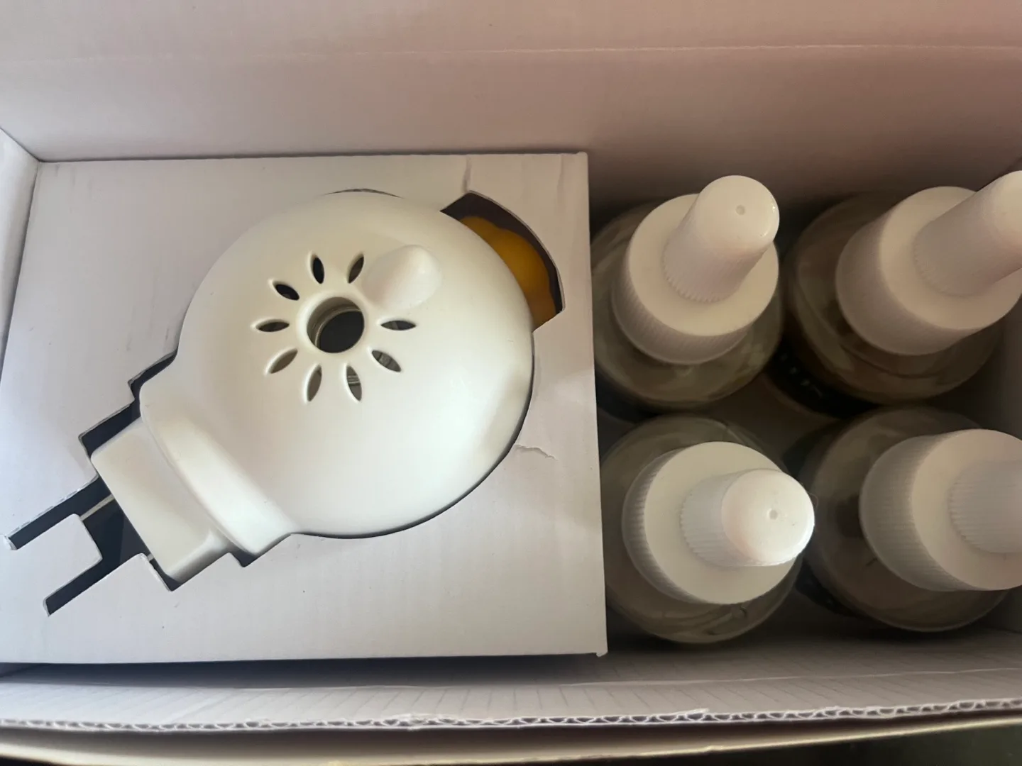 WEALLIN Dog Calming Pheromone Diffuser Kit - New image indicator(2)