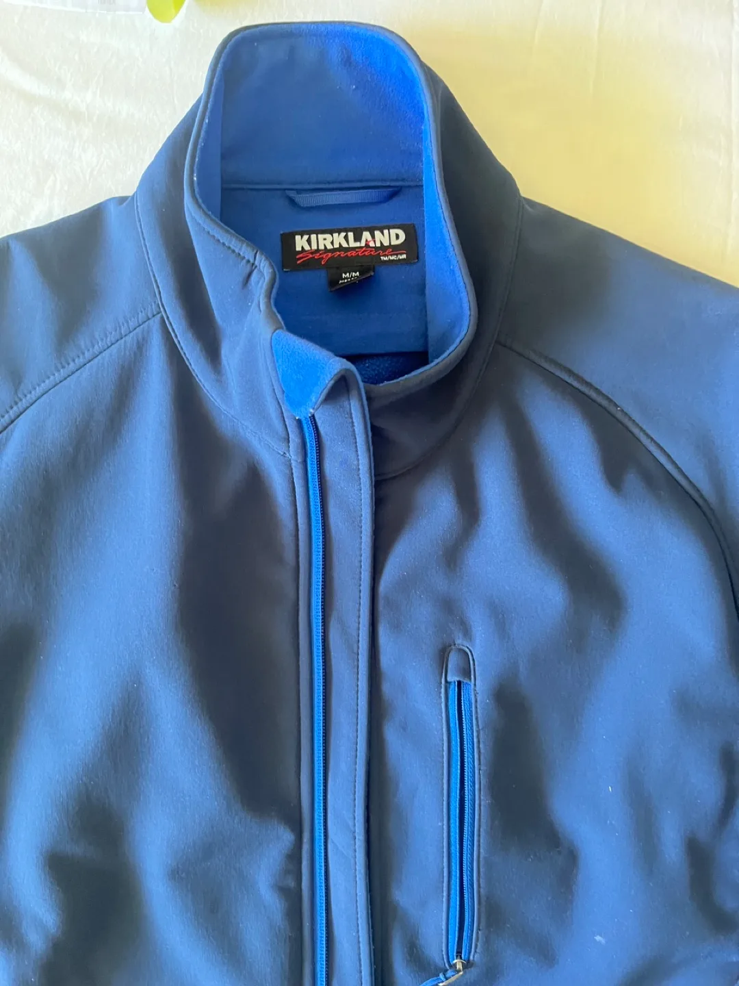 Kirkland Signature Softshell Jacket - Medium image indicator(2)