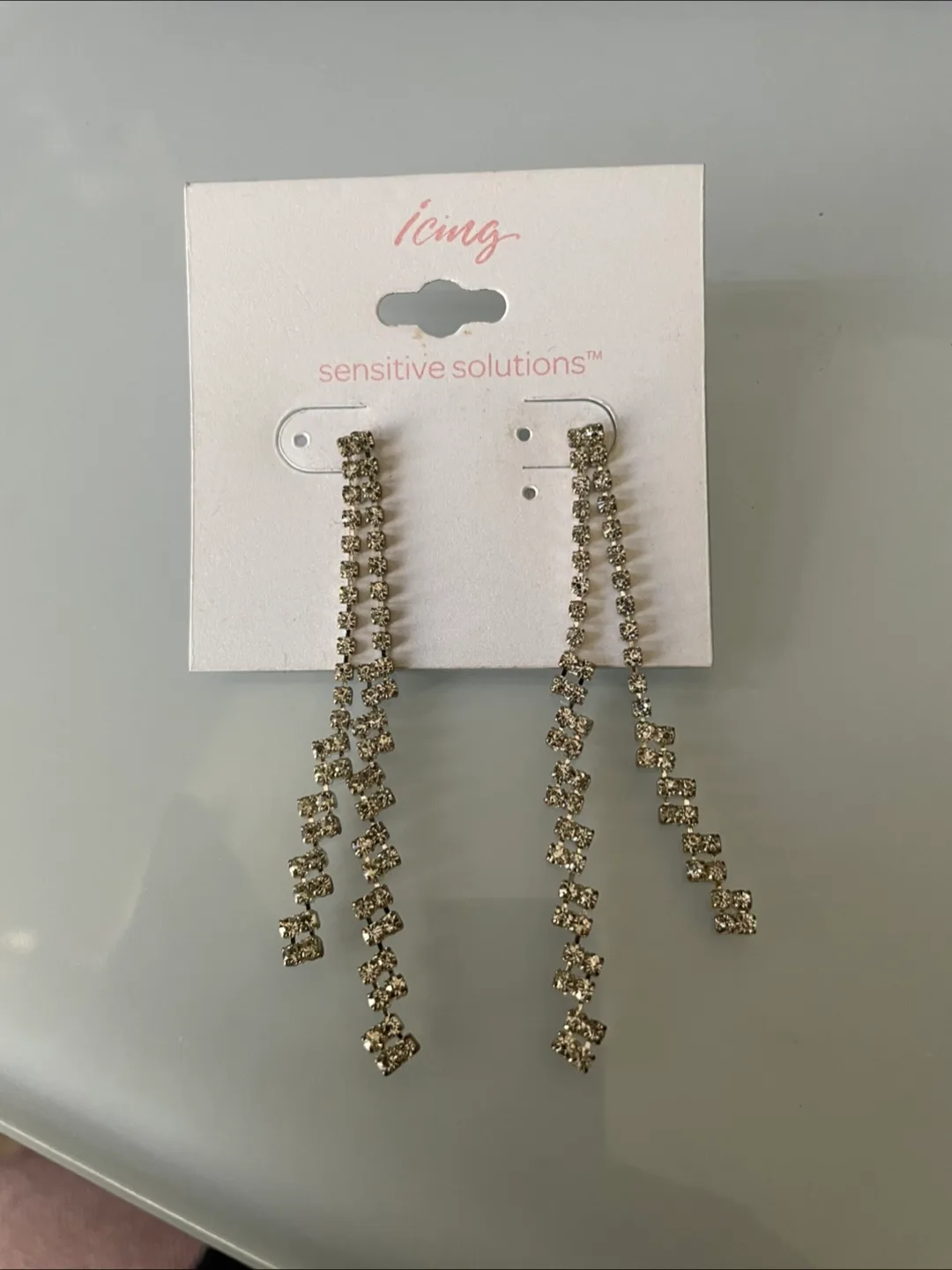 Icing Dangle Earrings 🇨🇦🍁 thumbnail
