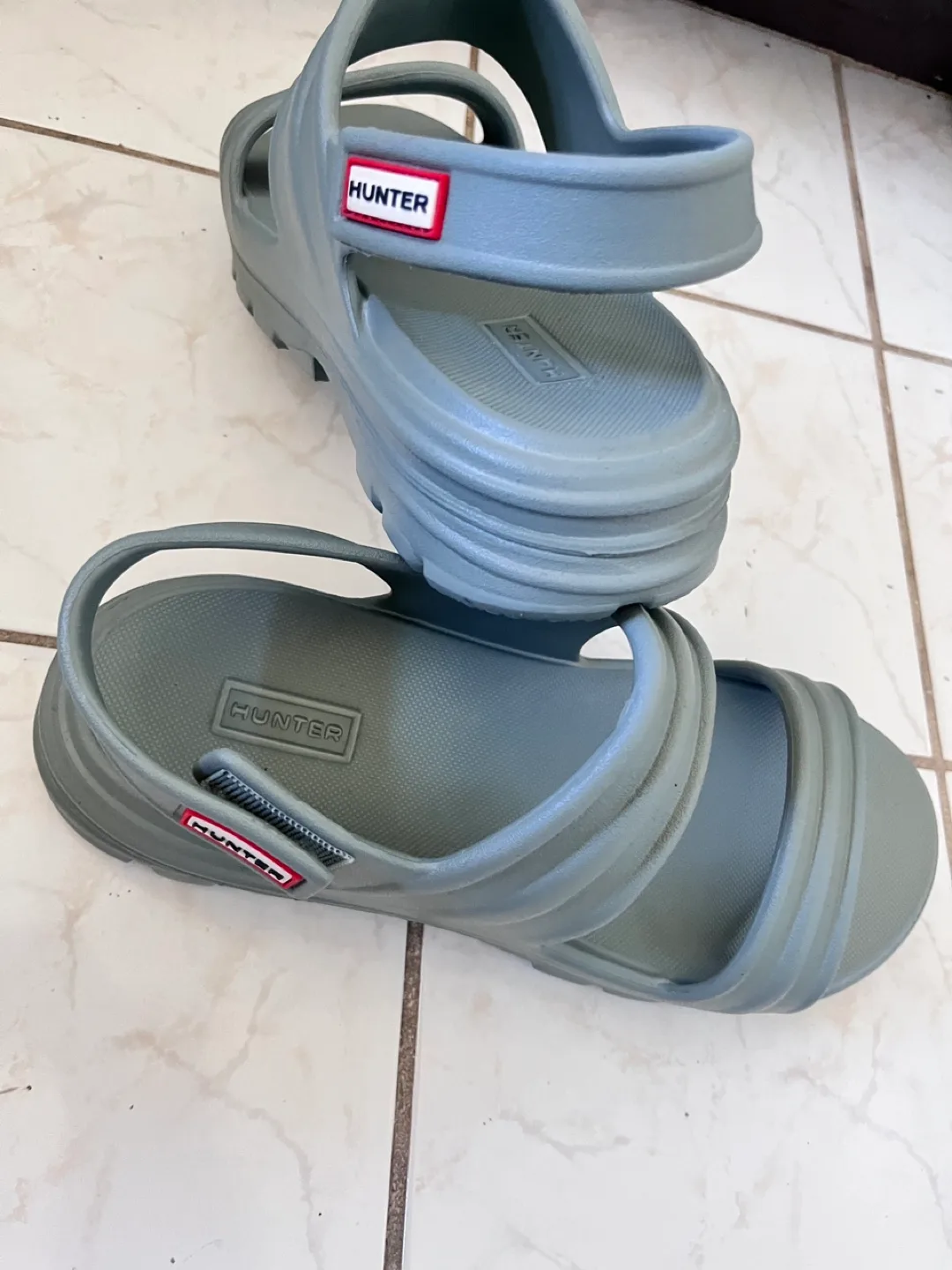 Hunter Sandals Size 9 Green thumbnail