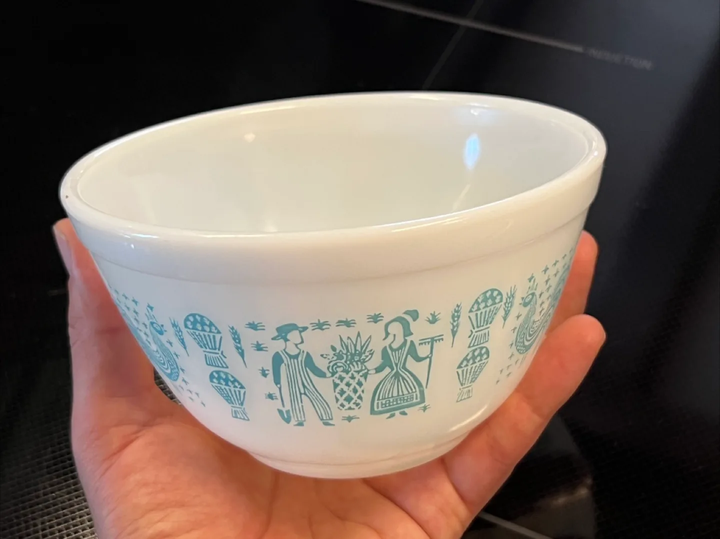 Vintage Pyrex Mixing Bowl - Turquoise thumbnail