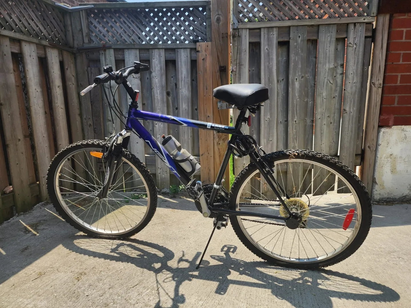 Mountain Bike - Blue & Black image indicator(3)