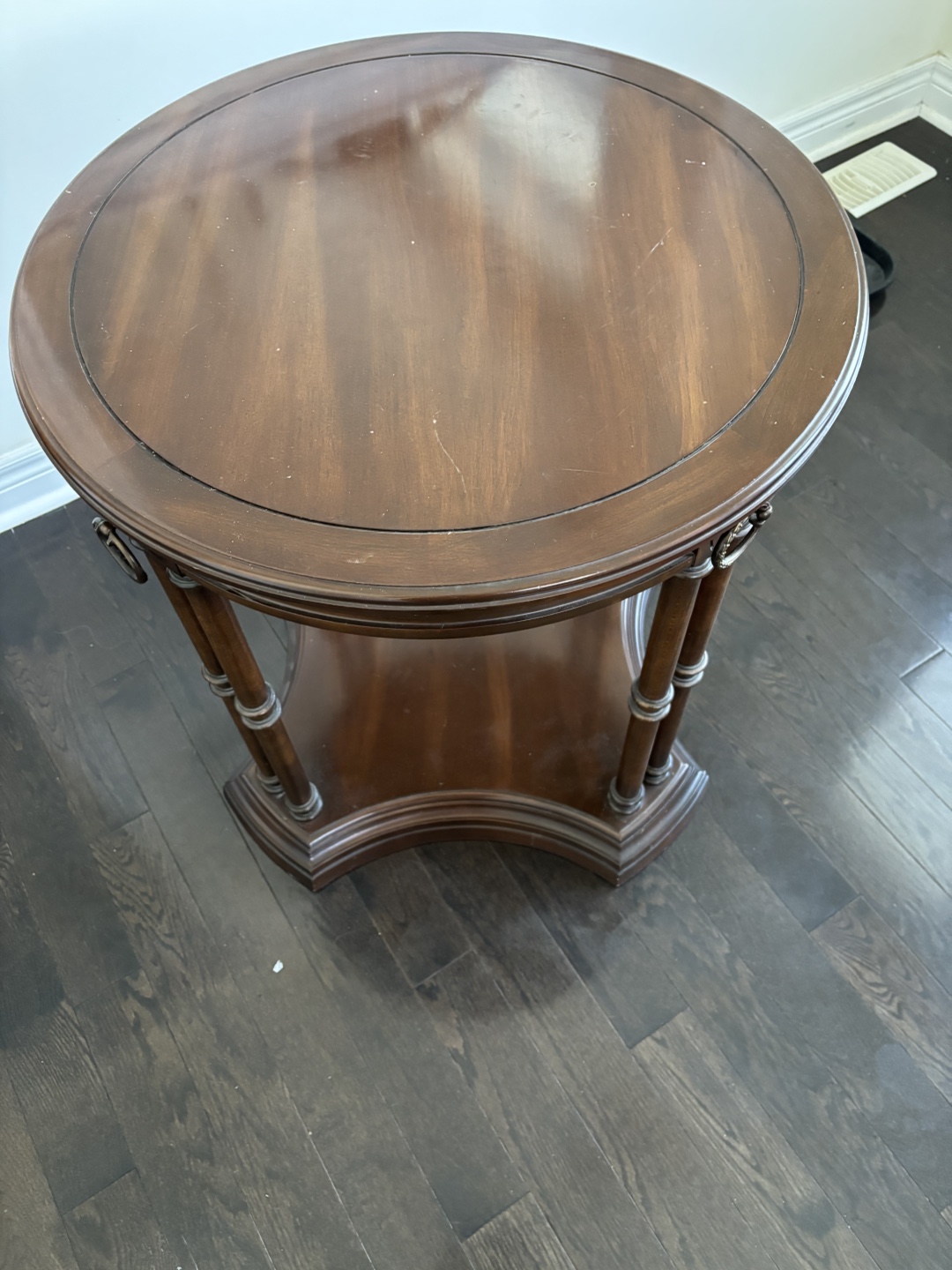 Round Wooden Side Table - photo 2