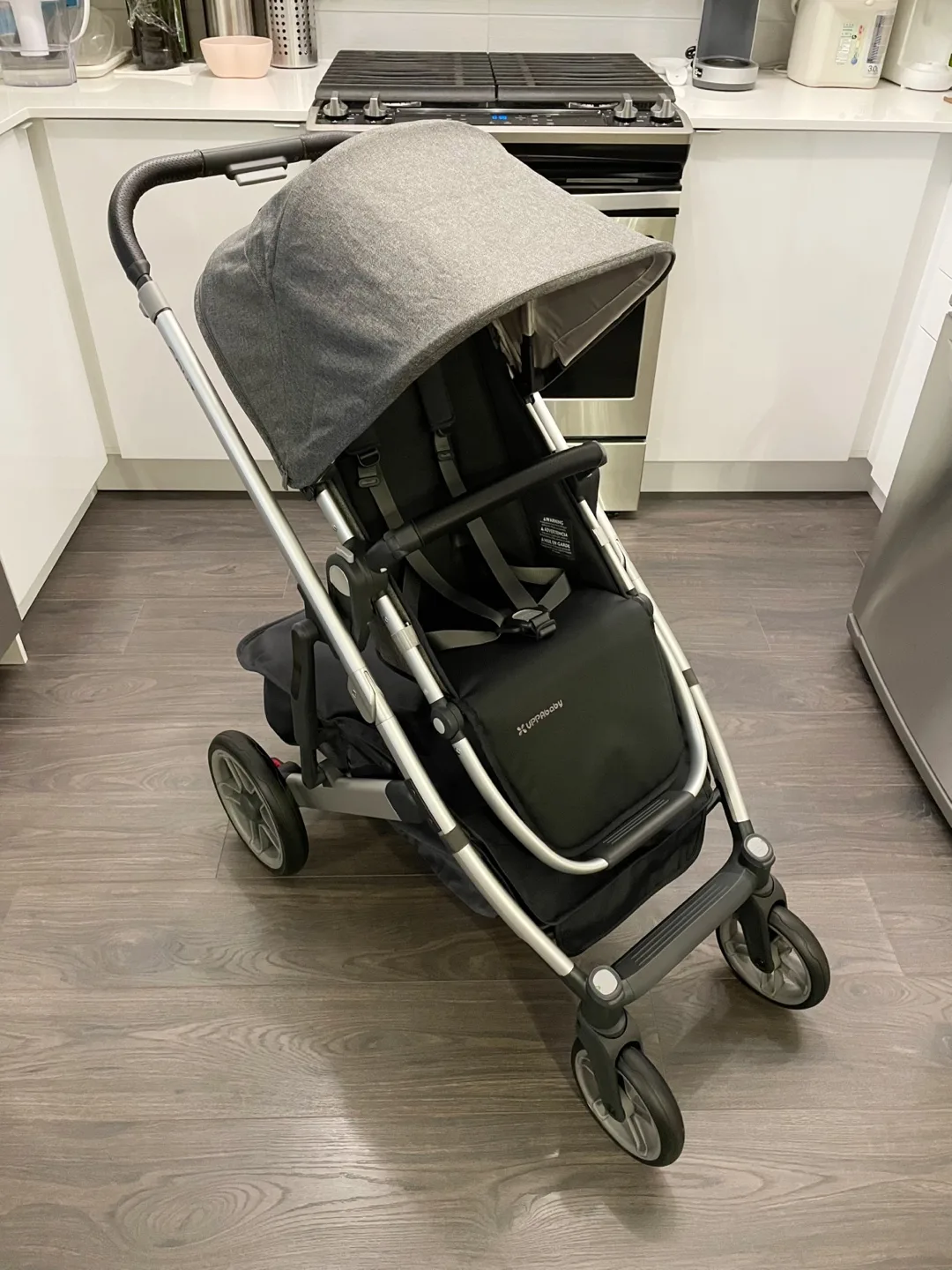 Mint Condition Uppababy Cruz V2 Set - Pls Read Description image indicator(2)