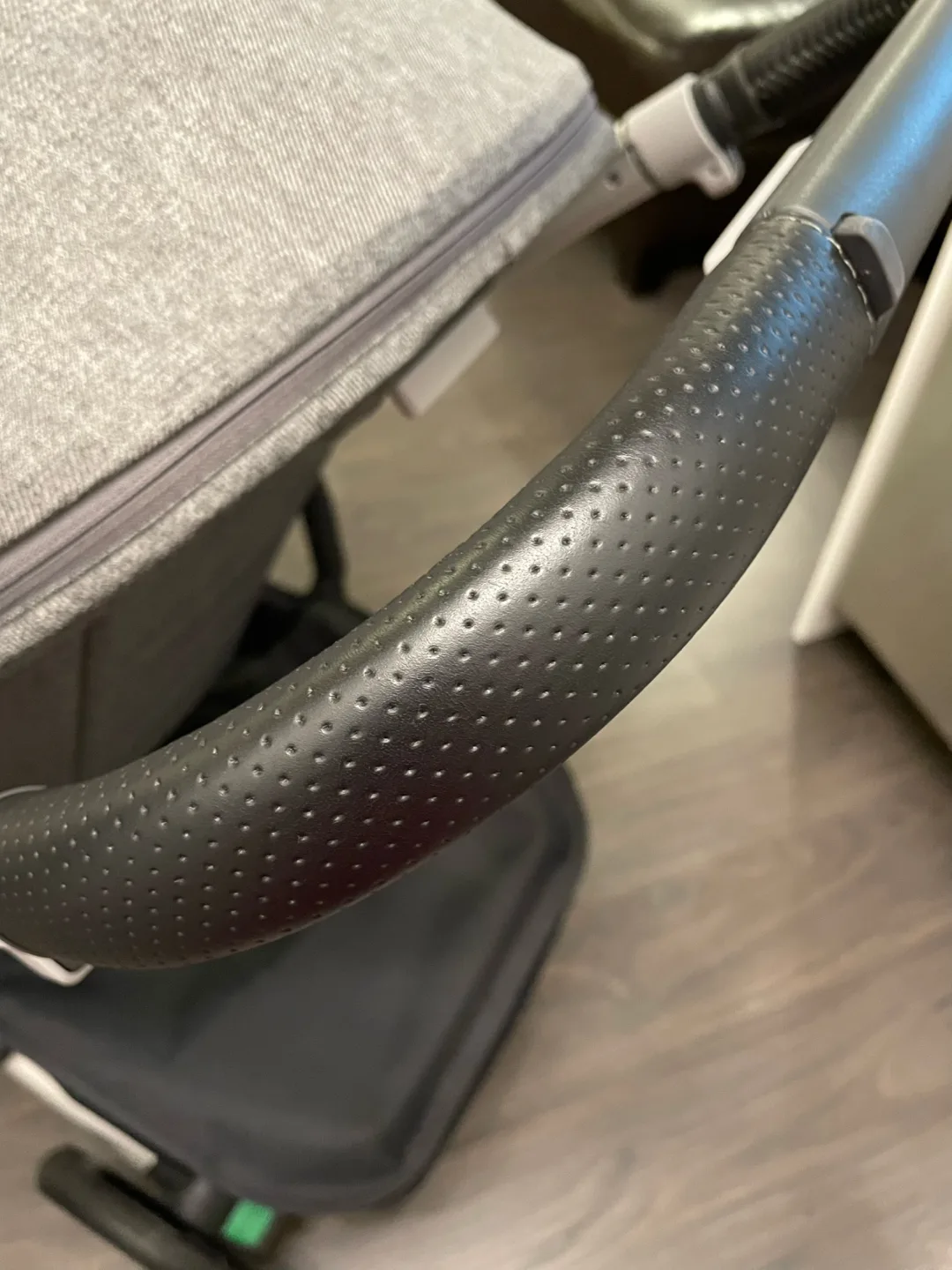 Mint Condition Uppababy Cruz V2 Set - Pls Read Description image indicator(3)