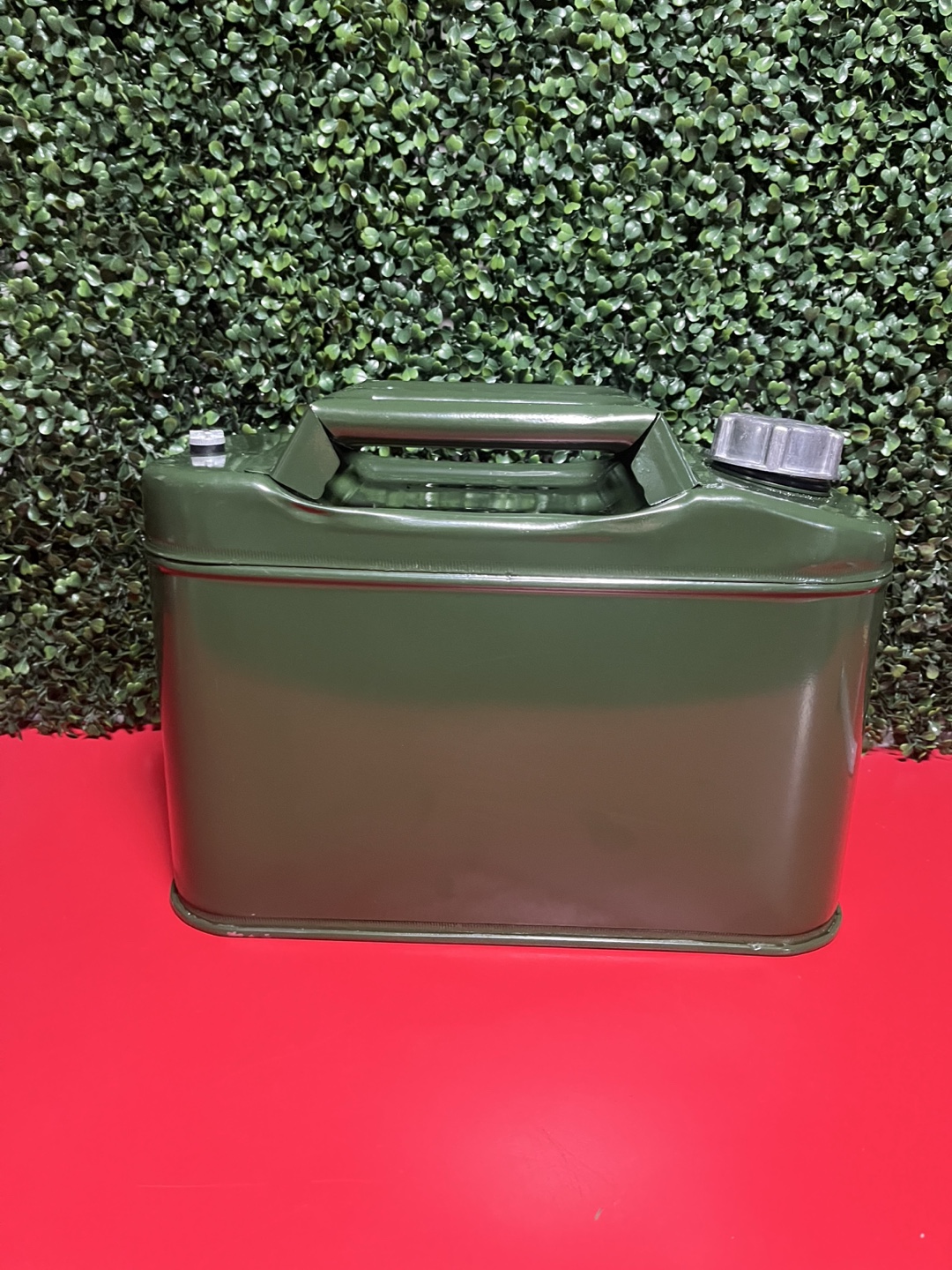 Green Metal Jerry Can 10L - photo 3