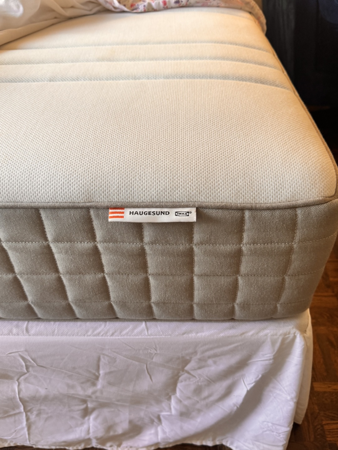IKEA Haugesund mattress queen - photo 2