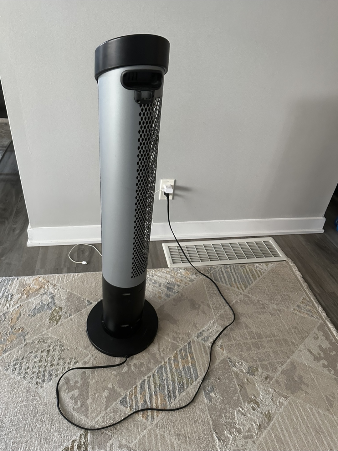 Seville Classics Tower Fan - Black - photo 3