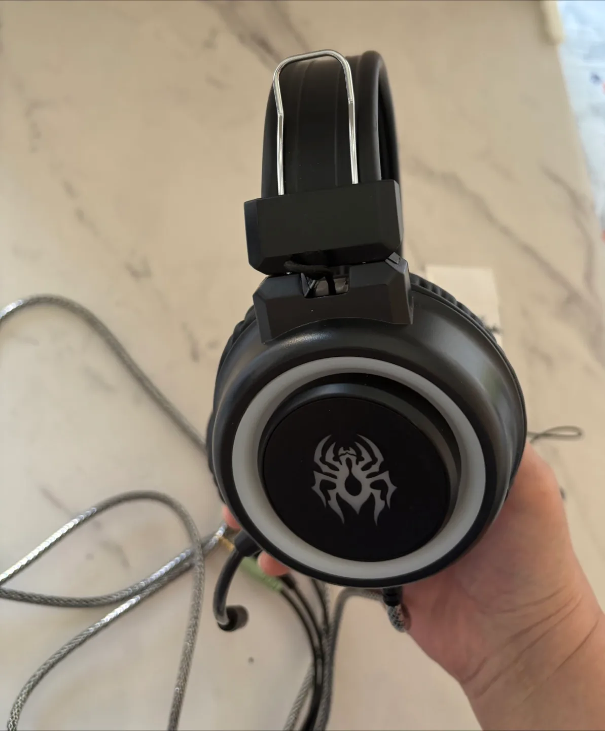 Gaming Headset + Free Sony Earphones image indicator(2)