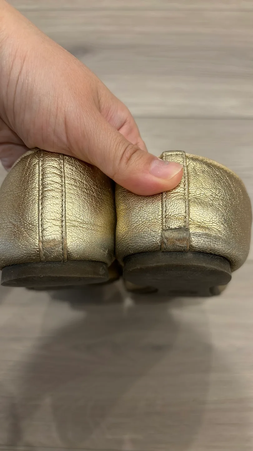 Michael Kors Honey Ballet flat in metallic gold size 5 image indicator(7)