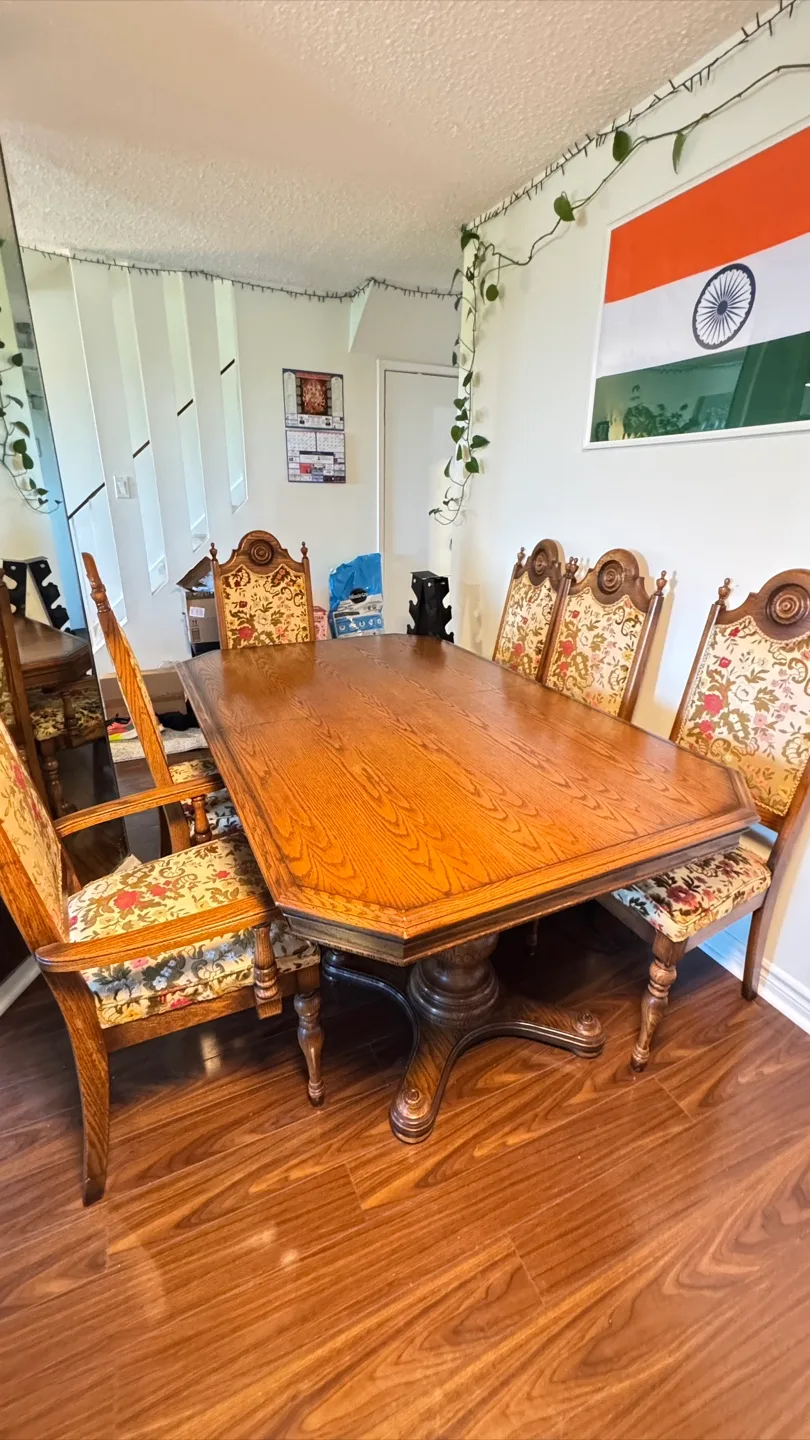 Solid wood vintage dining table with 6 chairs thumbnail