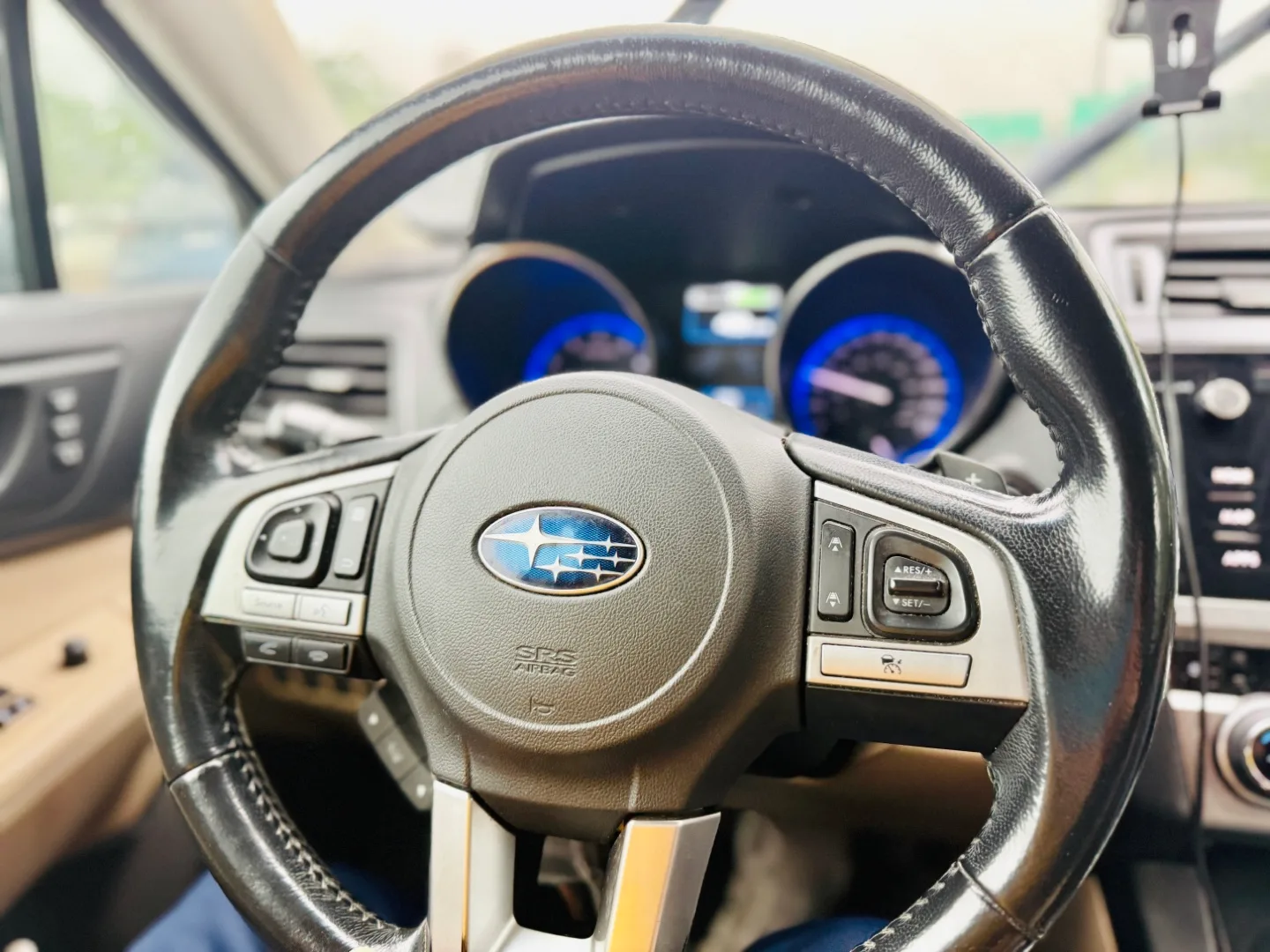 Subaru Car for sale image indicator(3)