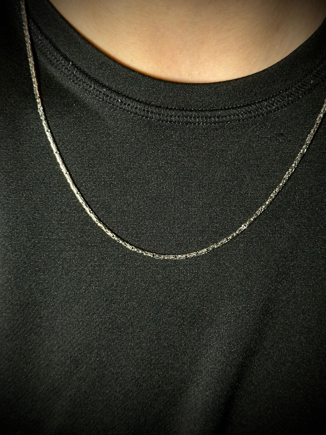 Silver Chain Necklace image indicator(3)