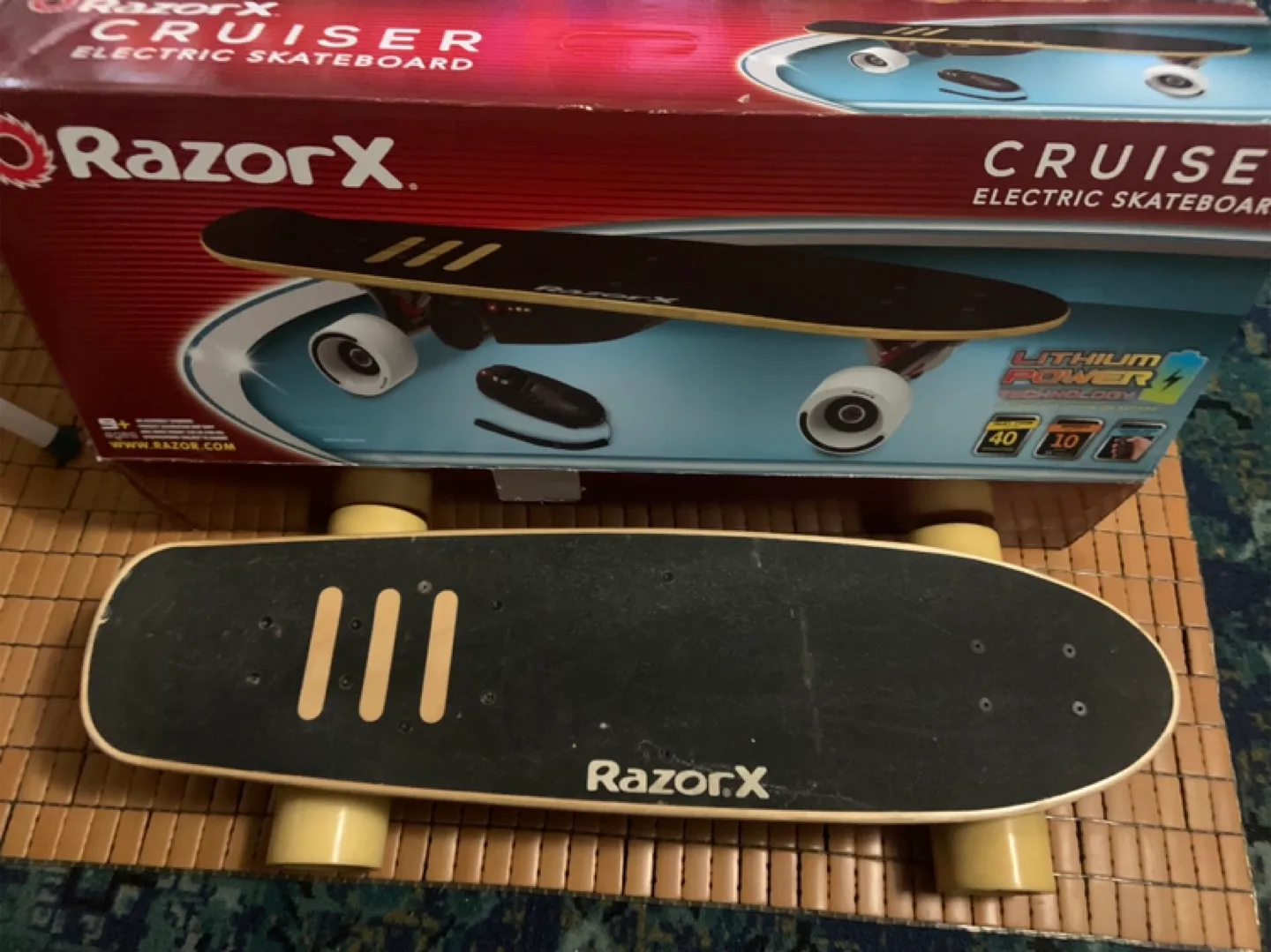 RazorX Cruiser Electric Skateboard thumbnail