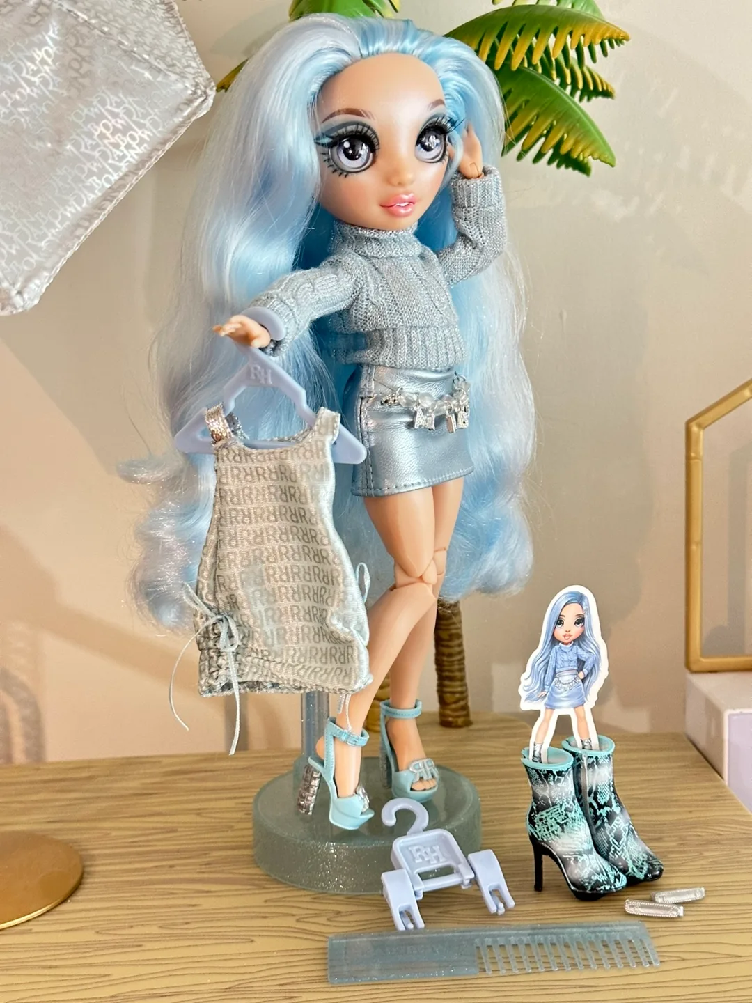 Rainbow High and Shadow High Dolls- see pictures image indicator(6)