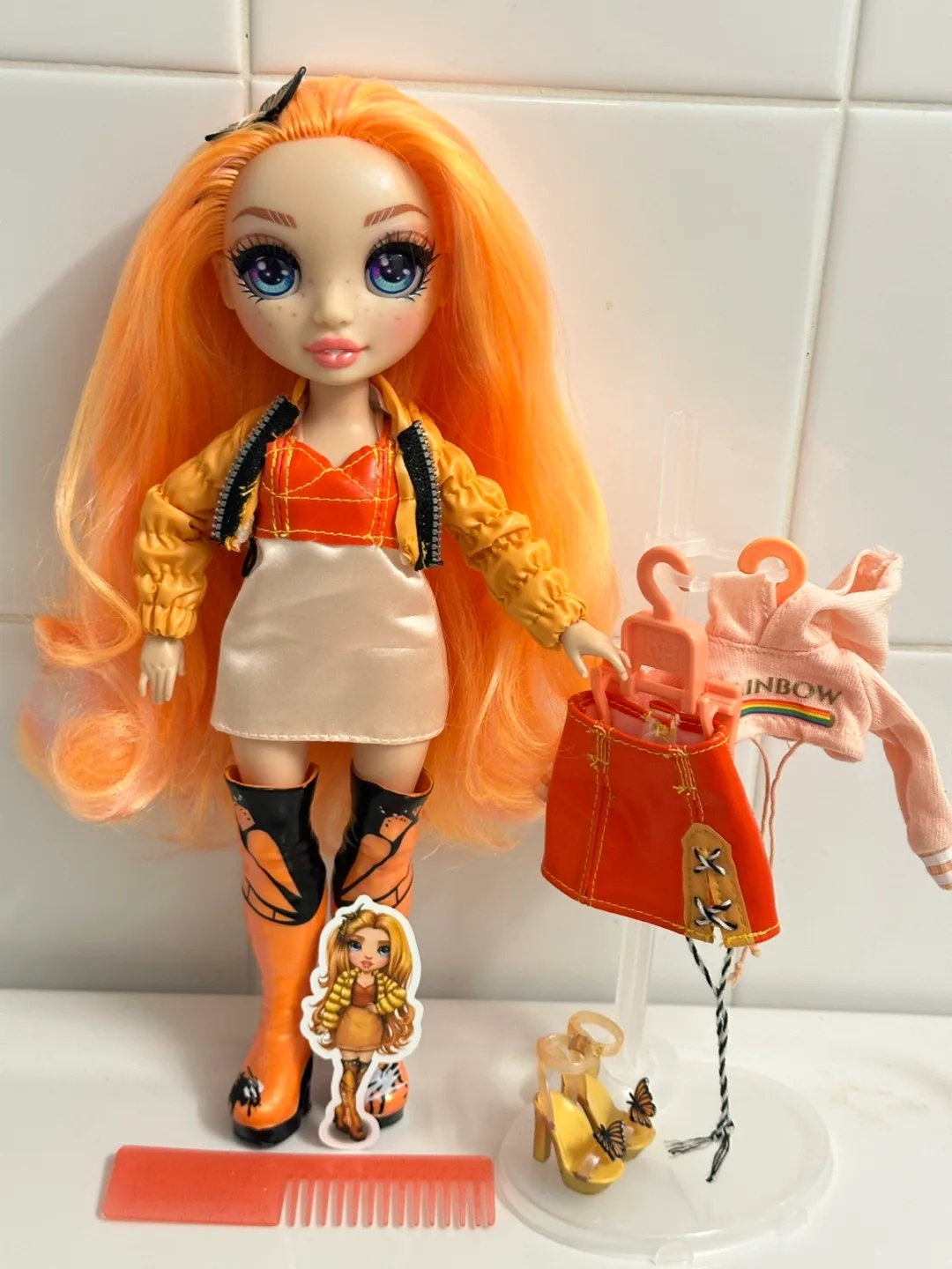 Rainbow High and Shadow High Dolls- see pictures image indicator(9)