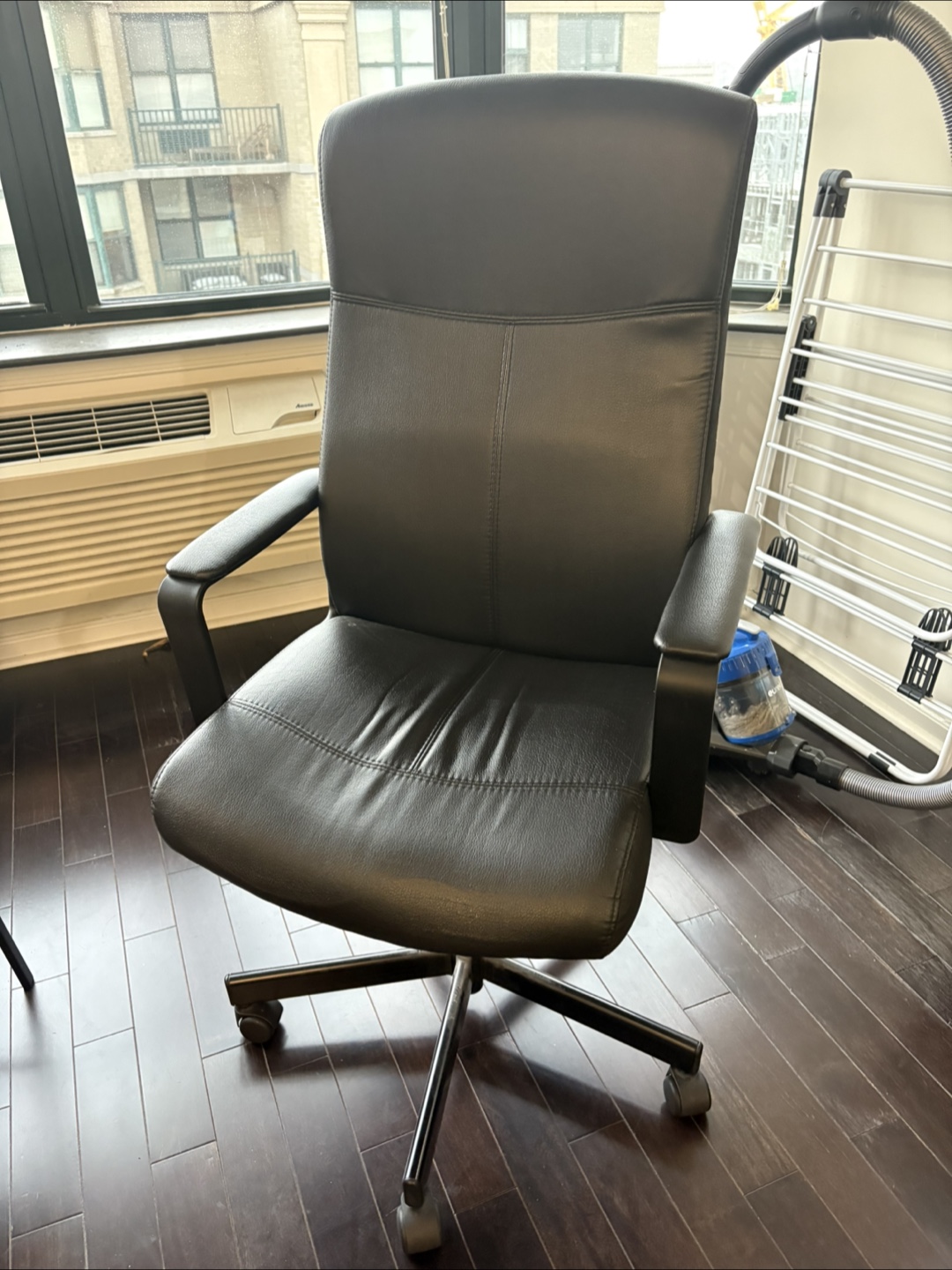 Ikea Millberget chair - photo 3