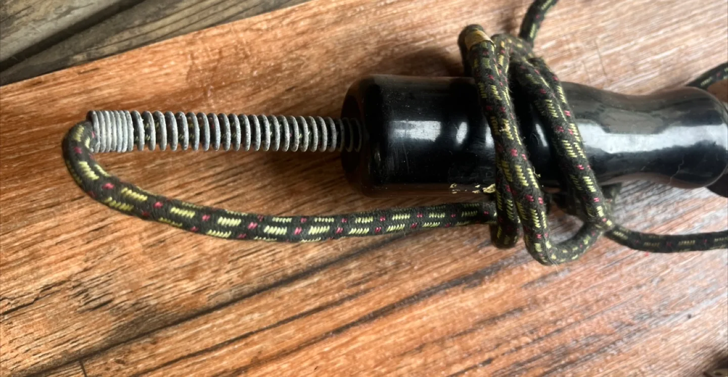 Antique Soldering Iron image indicator(4)