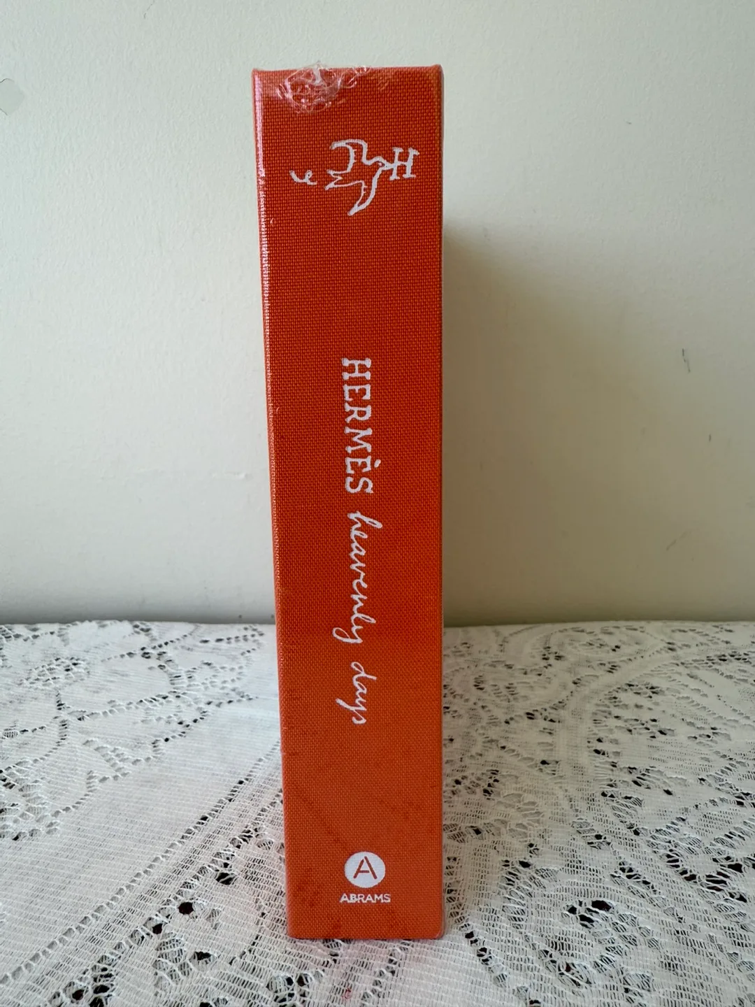 🎁 Hermes: Heavenly Days Book 🆕 (Retail value: $57.00 before tax) image indicator(8)