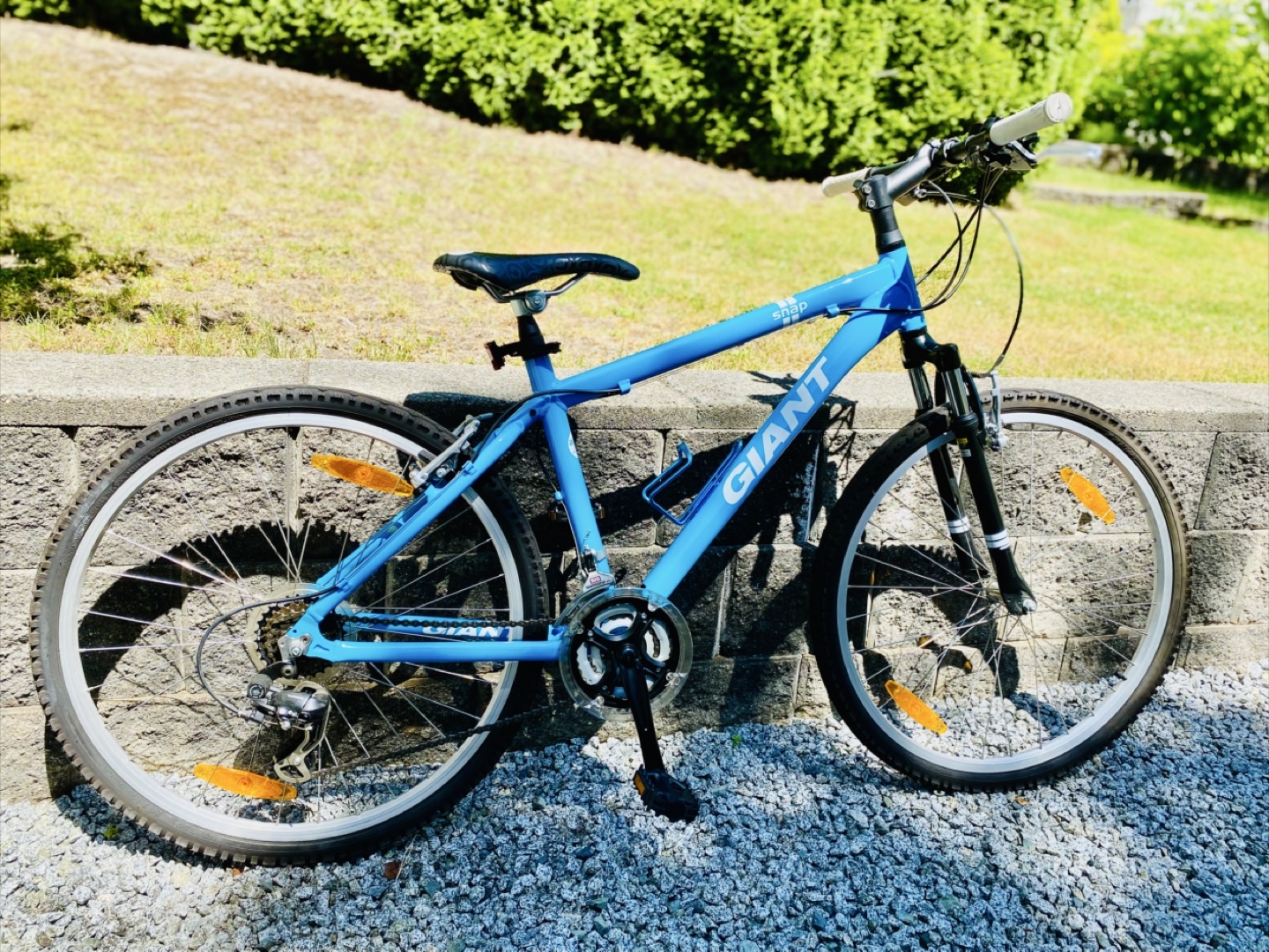 Giant Snap Aluxx Blue Bicycle
