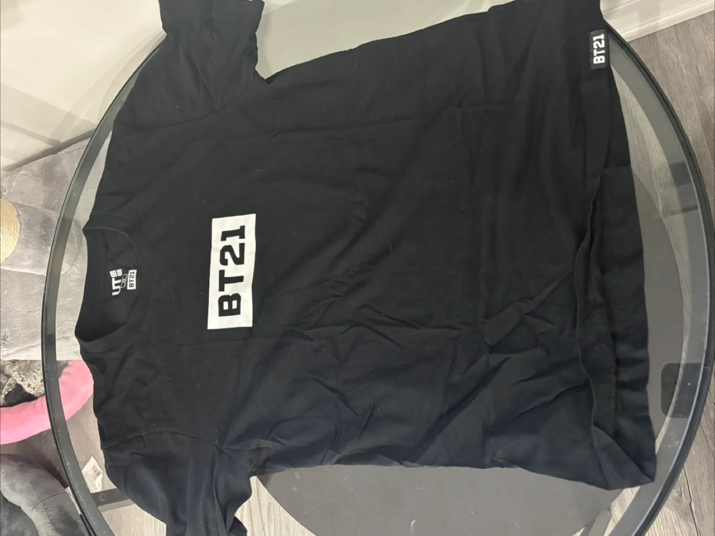 Uniqlo UT BT21 Black T-Shirt - Size XS thumbnail