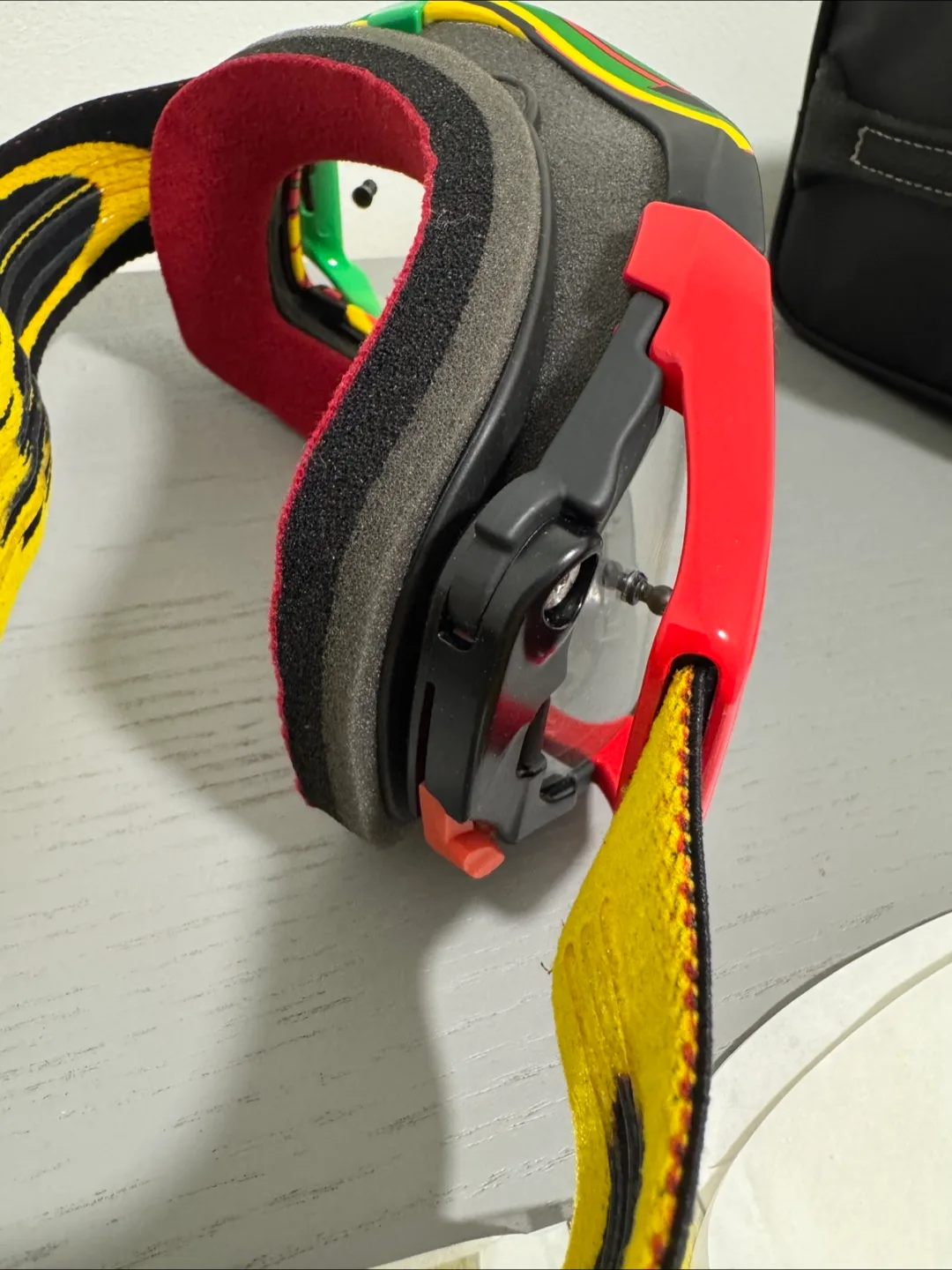 Oakley Airbrake Mx Goggles brand new image indicator(5)