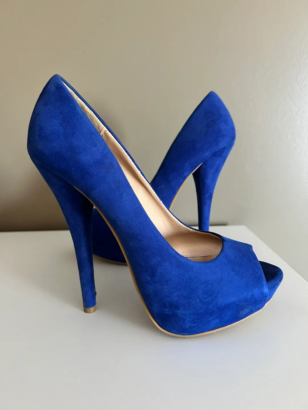 Forever 21 blue heels size 6 thumbnail