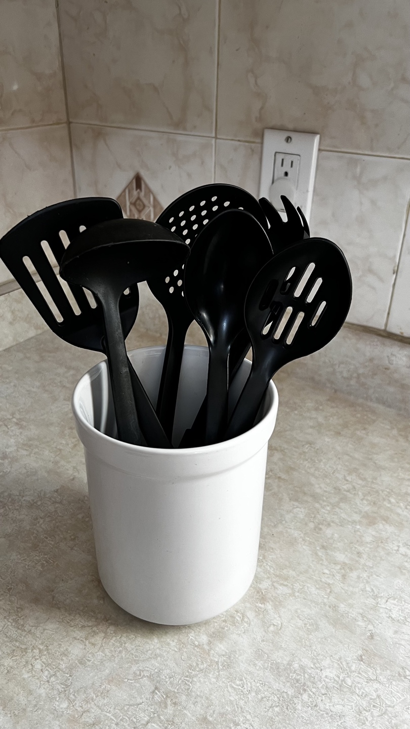 Black Kitchen Utensils with White Holder - photo 5
