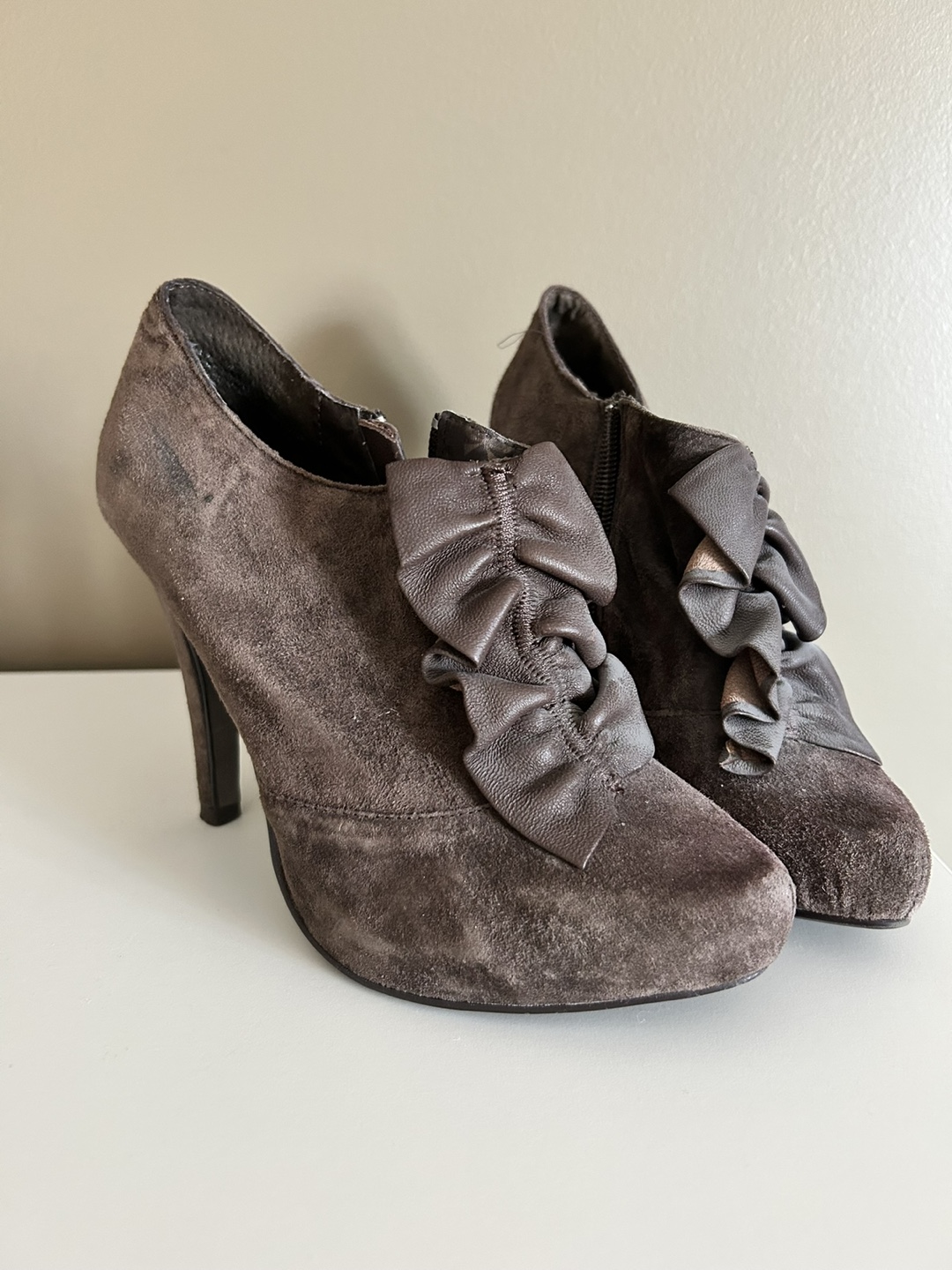 Dollhouse size 6 heels